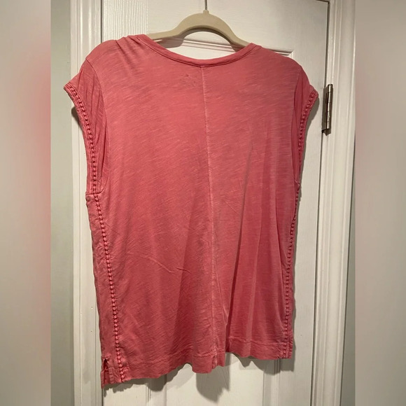 Eddie Bauer Cap Sleeve Embroidered Seam V Neck Pink Burnout Tee Size S - Picture 4 of 10